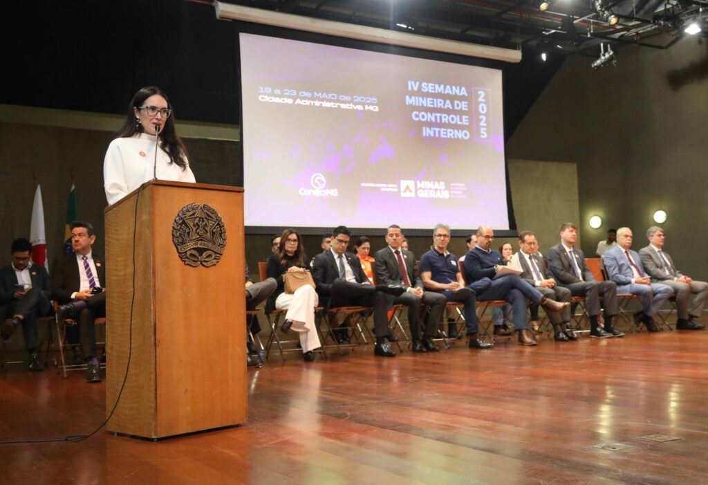 Subdefensora pública-geral participa da abertura da IV Semana Mineira de Controle Interno  1